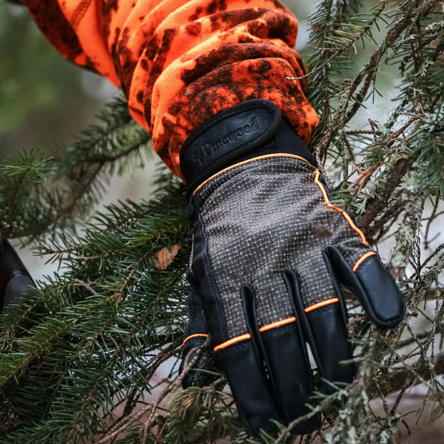 Pinewood Furudal Thorn Resist Glove Unisex (Mossgreen/Black)